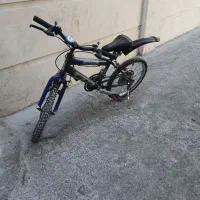 دو دستگاه دوچرخه ۲۶ و۲۰|دوچرخه، اسکیت، اسکوتر|اندیشه, اندیشه فاز ۱|دیوار