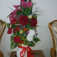 گلدون و گل مصنوعی کادویی