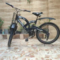 دوچرخه|دوچرخه، اسکیت، اسکوتر|شفت, |دیوار