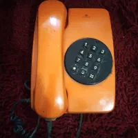 تلفن چرخشی قدیمی|کلکسیون اشیاء عتیقه|قم, انسجام|دیوار