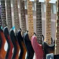 فروشگاه لوازم و ادوات موسیقی رنگین کمان