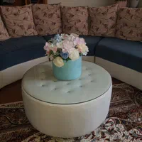 مبل u شکل  کارکرد دست دوم تمیز با جلو‌مبلی گرد