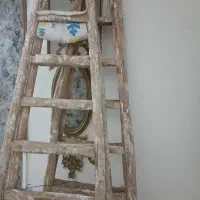 دو عدد نردبان نقاشی بسیار تمیز