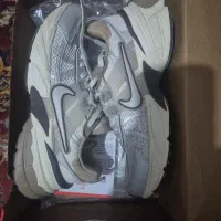 کفش نایکی v2k