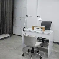 اجاره یک میز ناخن به پرسنل مشتری دار