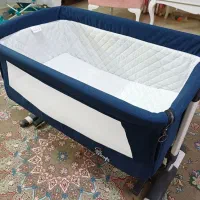 تخت کنار مادر تمیزو درحد نو به شرط همراه کریر هدیه