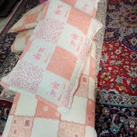 لحاف، تشک، پشتی|رختخواب، بالش، پتو|برخوار, |دیوار