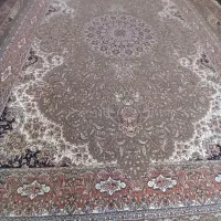 فرش ۱۲متری ۷۰۰ شانه تراکم ۲۵۵۰ سالم بدون ایراد