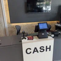 صندوق دار خانم