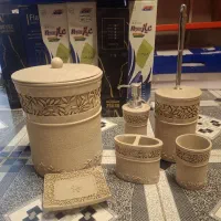 ست های سرویس بهداشتی بعضیا کامل و بعضی ناقص زیر قی