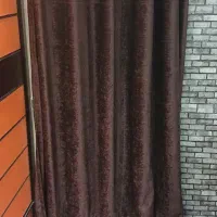 پرده پانچ پرو و چوبکار (آویز لباس)