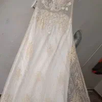پیراهن مجلسی به قیمت مناسب به فروش میرسد .