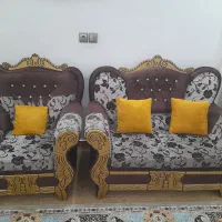 مبل راحتی ۷ نفره  همراه جلو مبلی و ۴ تا میز عسلی