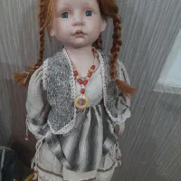 عروسک سرامیکی|کلکسیون اشیاء عتیقه|شاهین‌شهر, شهرک هشت بهشت|دیوار