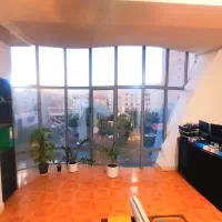 74 م /تاپ لوکیشن/ رو به خیابان/ بر چهاراه هفت تیر