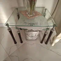 دوعدد میزعسلی شیشه ای سالم و در حدنو