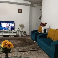 مبل ۷ نفره بسیار  تمیز بدون کوچکترین تو رفتگی