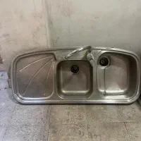 سینک اخوان به همراه شیر