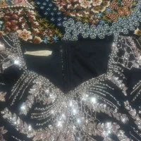 پیراهن زیبا|لباس|رباط‌کریم, رباط‌کریم|دیوار