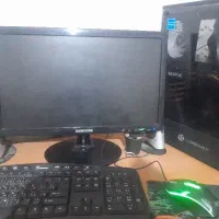 مانیتور سامسونگ تمیز در حد نو  کم کار