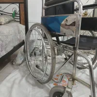 ویلچر سالم وتمیز بدون شکستگی