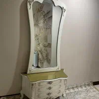 کنسول و آینه