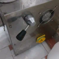 چرخ گوشت صنعتی برند مجملی|کافی‌شاپ و رستوران|قم, انسجام|دیوار
