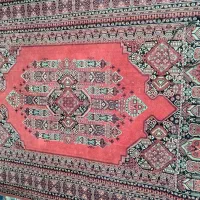 یک عدد فرش بدون زدگی وسوختگی