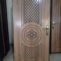 درب چوبی با چهارچوب و قفل یراق آماده (اتاقی)