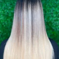 خدمات کراتین و احیای موهای آسیب دیده