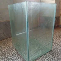 آکواریوم  با وسایل مربوطه