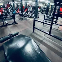 باشگاه بدنسازی و چربیسوزی واقع در میدان امام حسین