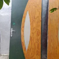 ( فروشی)درب خانه