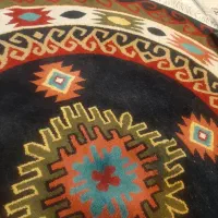 دوعدد فرش گرد هردو فقط۳تومن