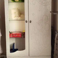 کمد و ویترین کودک تمیز و سالم