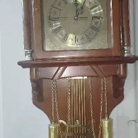 ساعت دیواری طرح کلاسیک