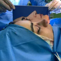 ویزیت جراح زیبایی در کلینیک حکیم