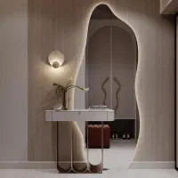 شاگرد نصب کاغذ دیواری و دکوراسیون