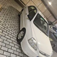 ریو زیر خاکی|خودرو سواری و وانت|رشت, منظریه|دیوار