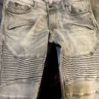 شلوار لی ترک و هودی کلاه‌دار