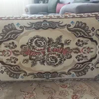 یک جفت پشتی فروشی