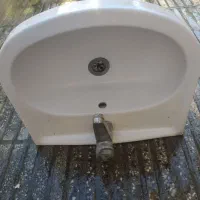 روشویی همراه با شیر اهرمی