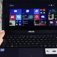 لپ تاپ باریک ایسوس مینی Asus Eee X205 نوت بوک سبک|رایانه همراه|قرچک, |دیوار