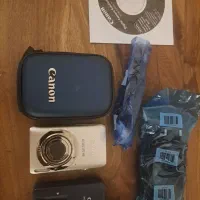 دوربین سونی با لنز زایس و کانن