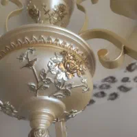 لوستر زیبا طرح برجسته با ۲ دیوار کوب شیک در حد نو