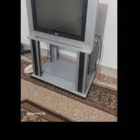 تلویزیون ومیز تلویزیون