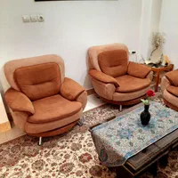 مبل ۷ نفره با جلومبلی و ۴عدد عسلی