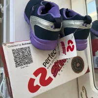 کتونی ورزشی|کیف، کفش، کمربند|مهاجران, |دیوار