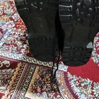 یک جفت پوتین و کلاه