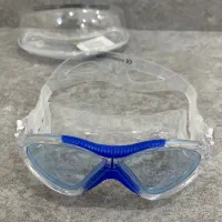 عینک و لوازم شنا